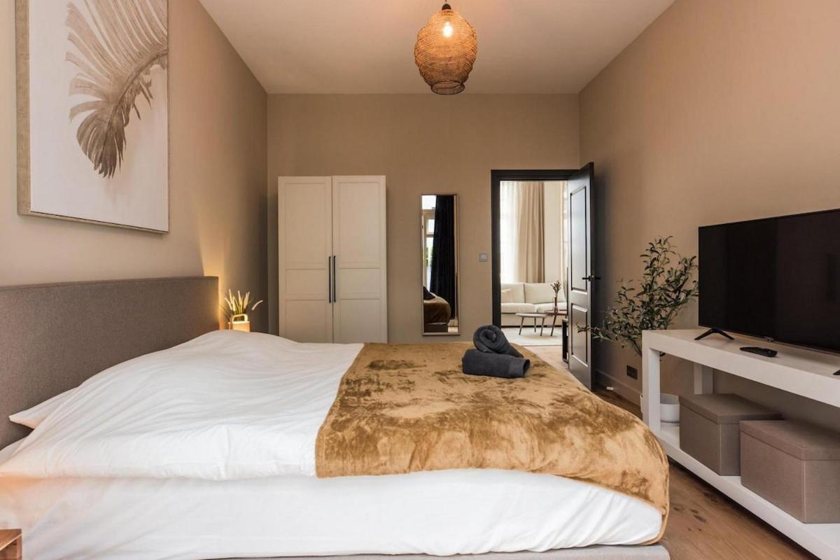 Haya Historic - Shiraz Appartement
